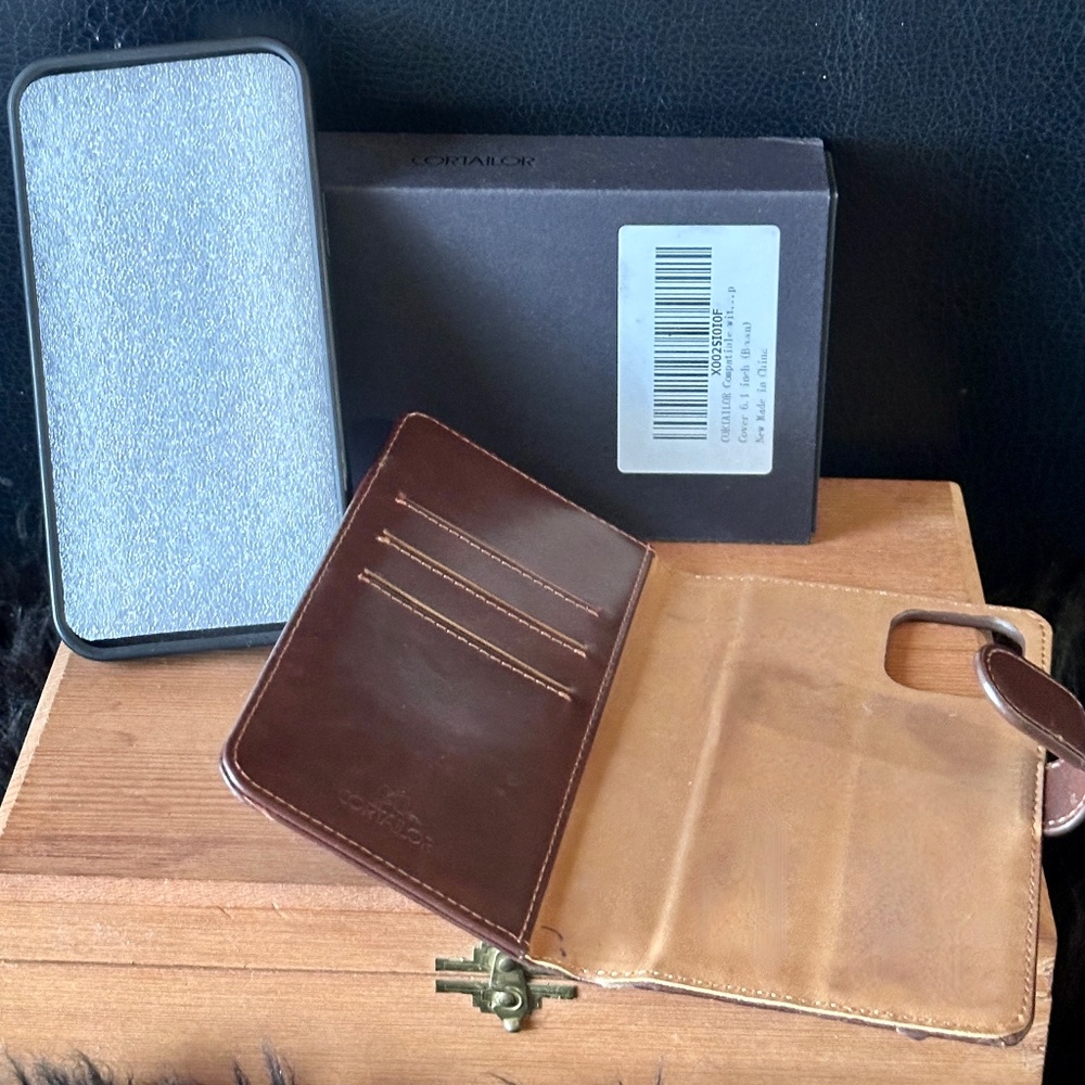 Cortailor Brown leather iPhone 12 credit card case removable magnetic phone case - Picture 7 of 11